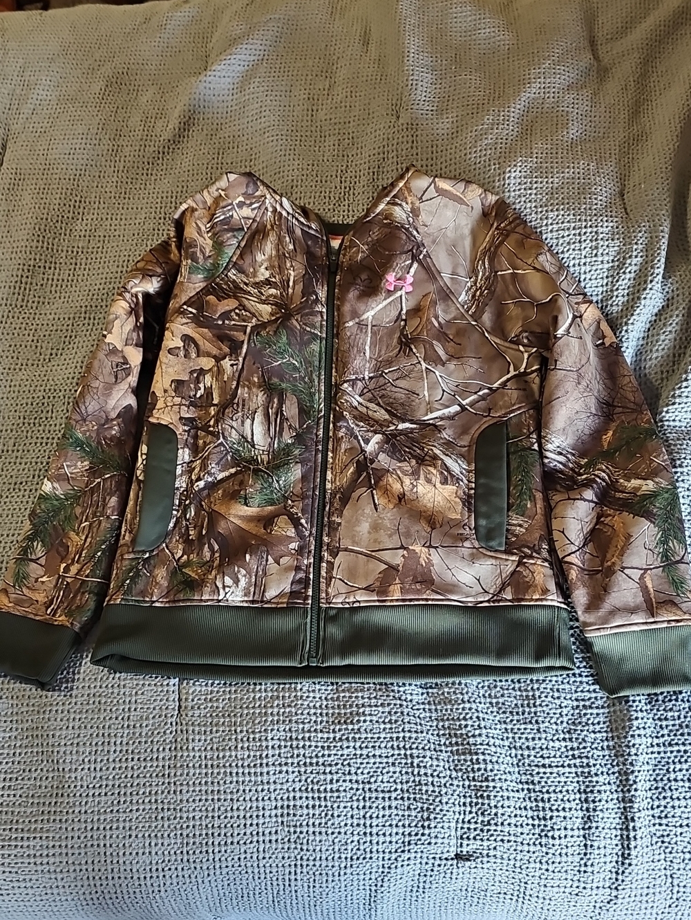 Under Armour Women’s Camo Full-Zip Hooded Jacket Size Large